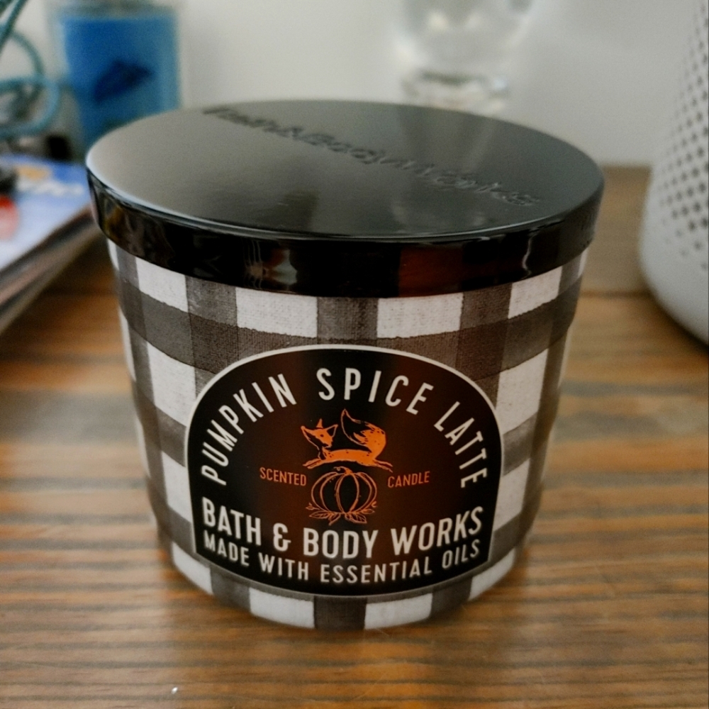 Pumpkin spice latte candle